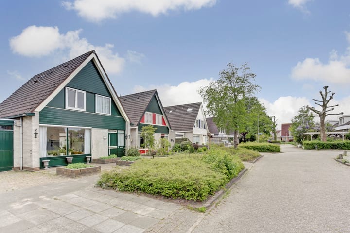 Photo 3 of Aardebaan 12