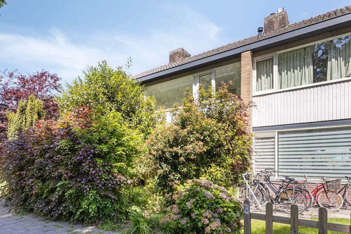 Foto 1 van Rechterenstraat 54