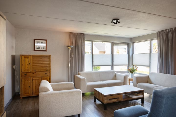 Photo 2 of Bleekenweg 84