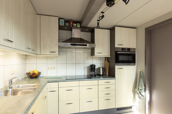 Photo 8 of Bleekenweg 84