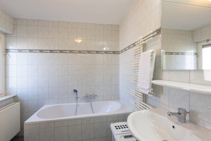 Photo 21 of Bleekenweg 84