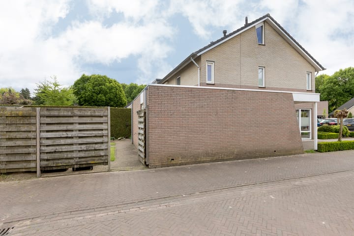 Photo 33 of Bleekenweg 84