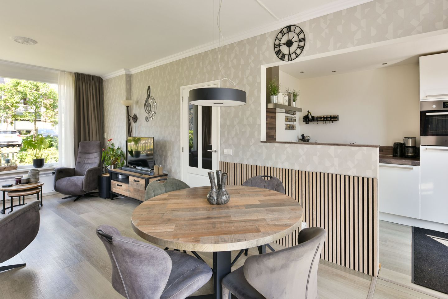 Photo 10 of Hoofdweg 85