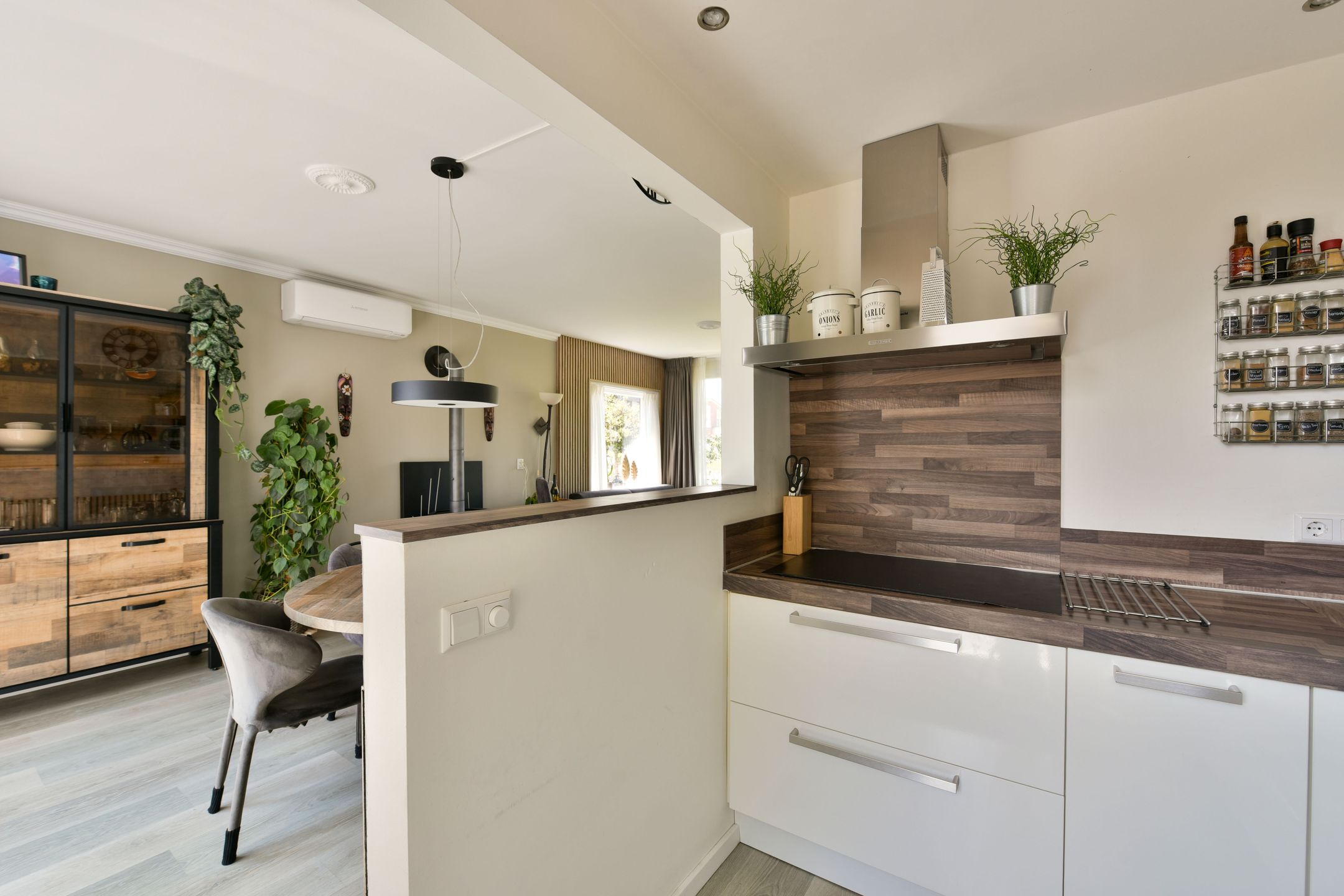 Photo 12 of Hoofdweg 85