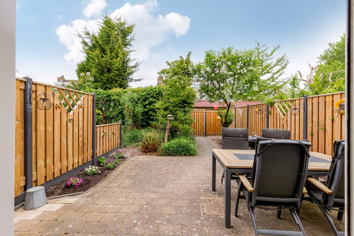 Foto 43 van Buitenhof 64