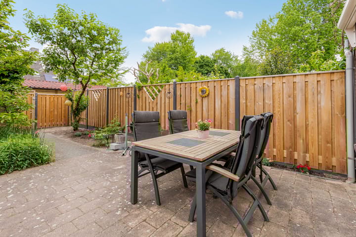 Foto 45 van Buitenhof 64