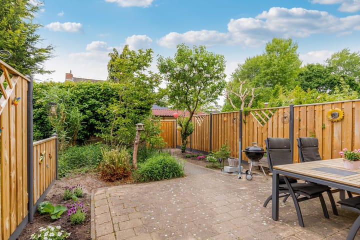 Foto 51 van Buitenhof 64