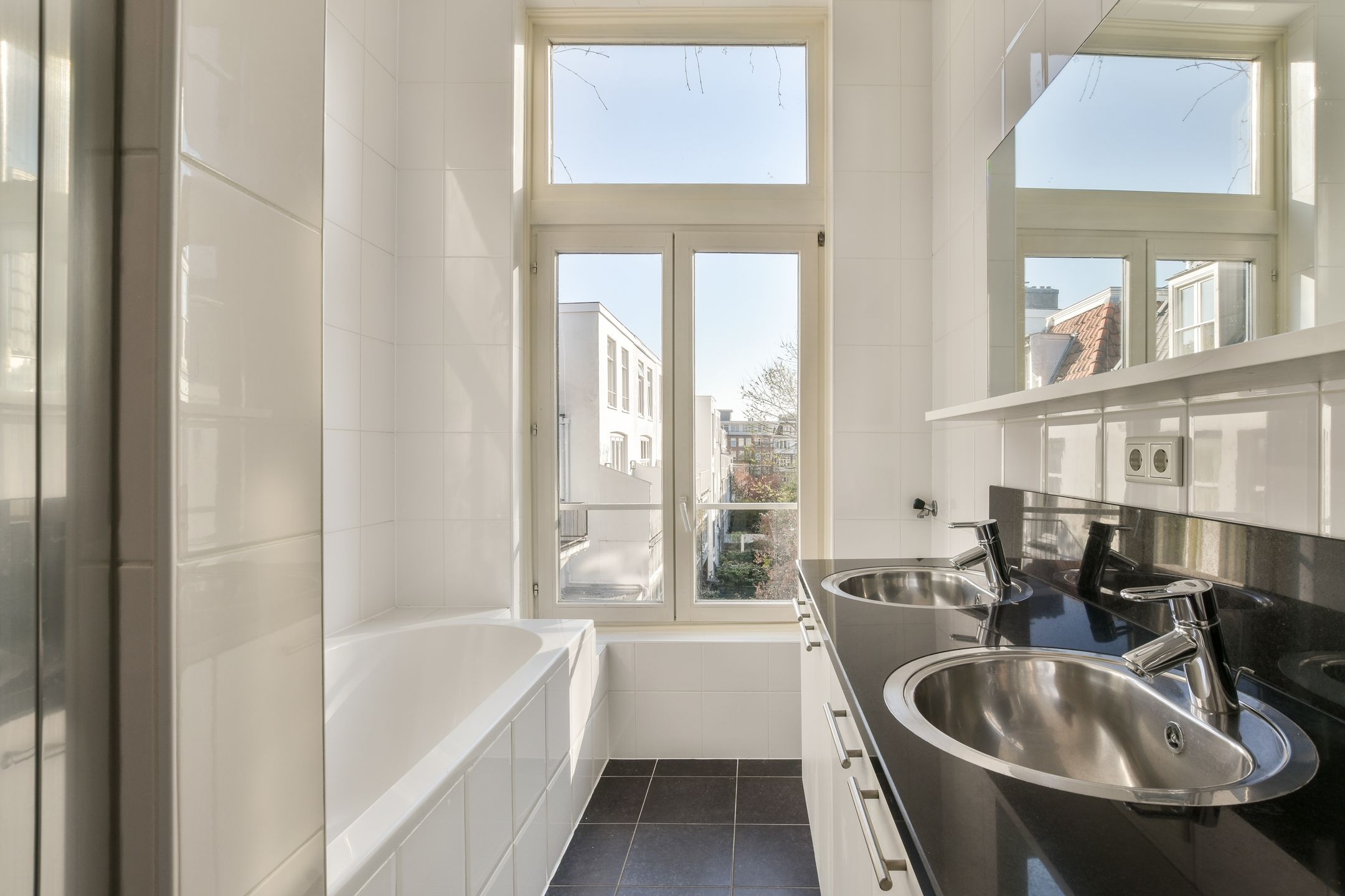 Foto 15 van Jacob Obrechtstraat 21-2