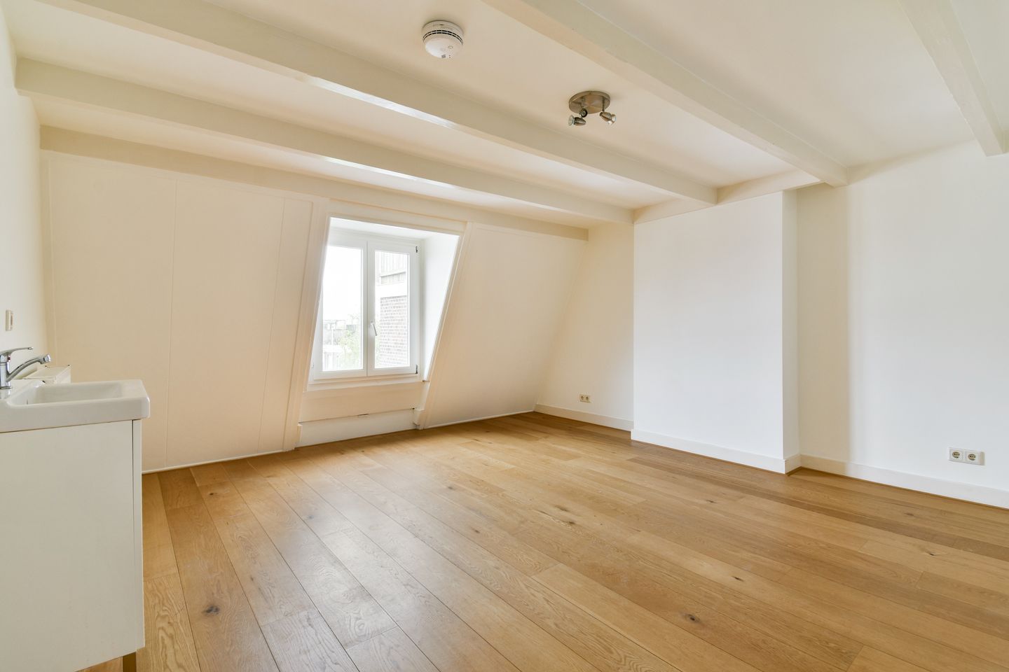 Foto 20 van Jacob Obrechtstraat 21-2