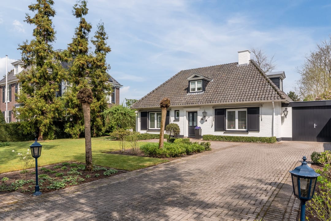 Photo 1 of Burgemeester Serrarisstraat 74