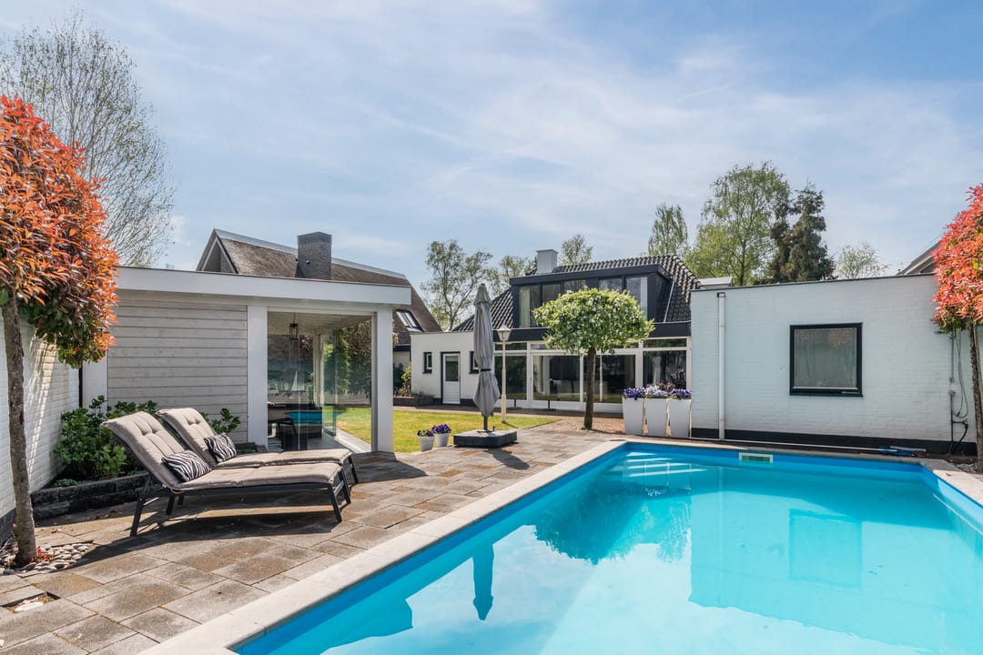 Photo 32 of Burgemeester Serrarisstraat 74