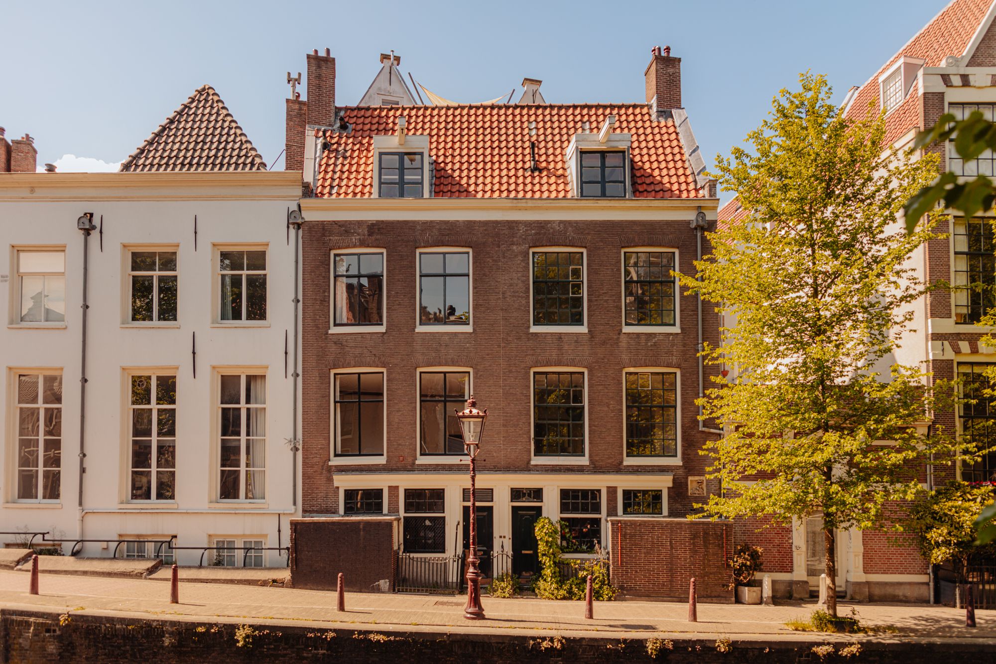 Foto 6 van Oudezijds Achterburgwal 212