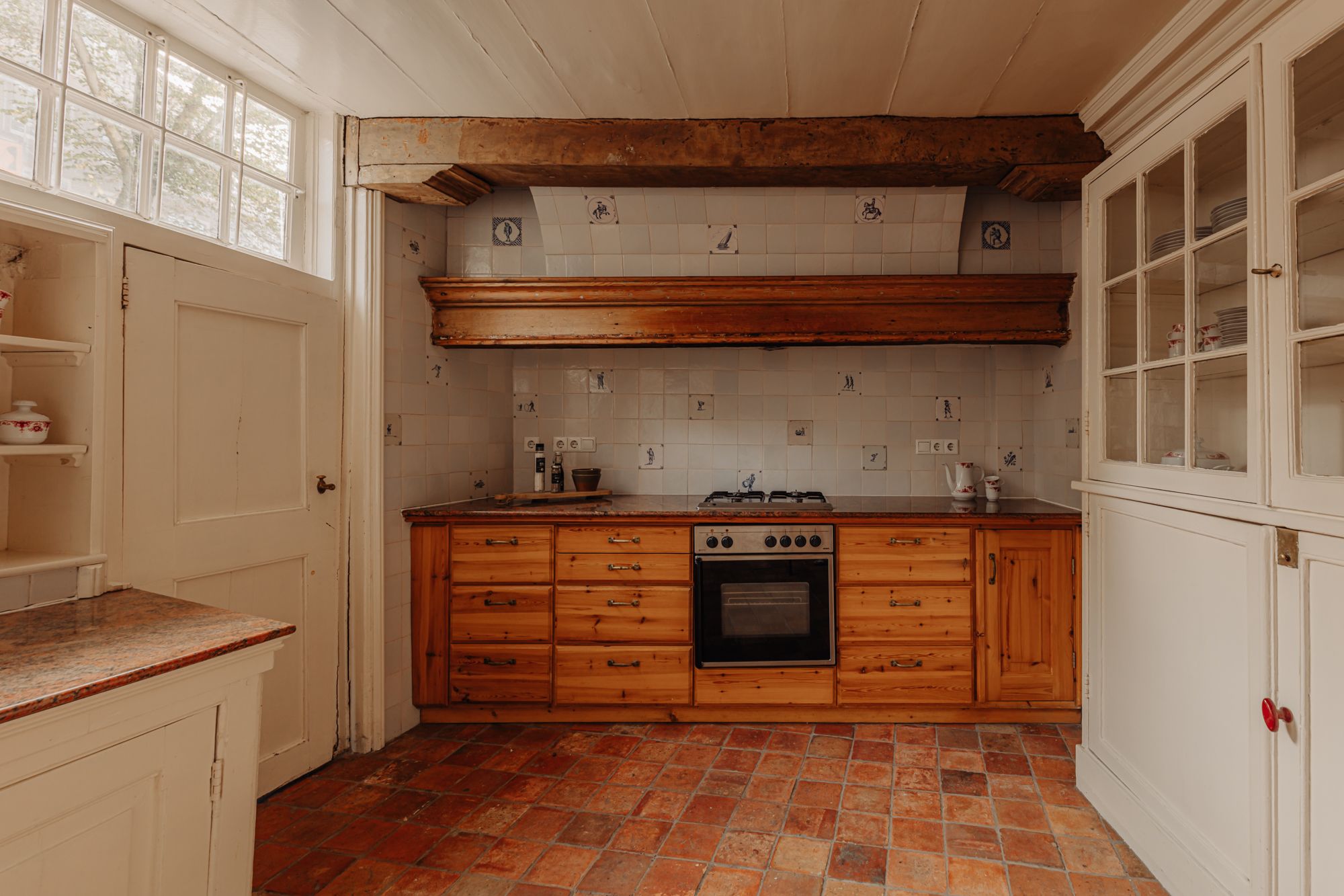 Foto 9 van Oudezijds Achterburgwal 212