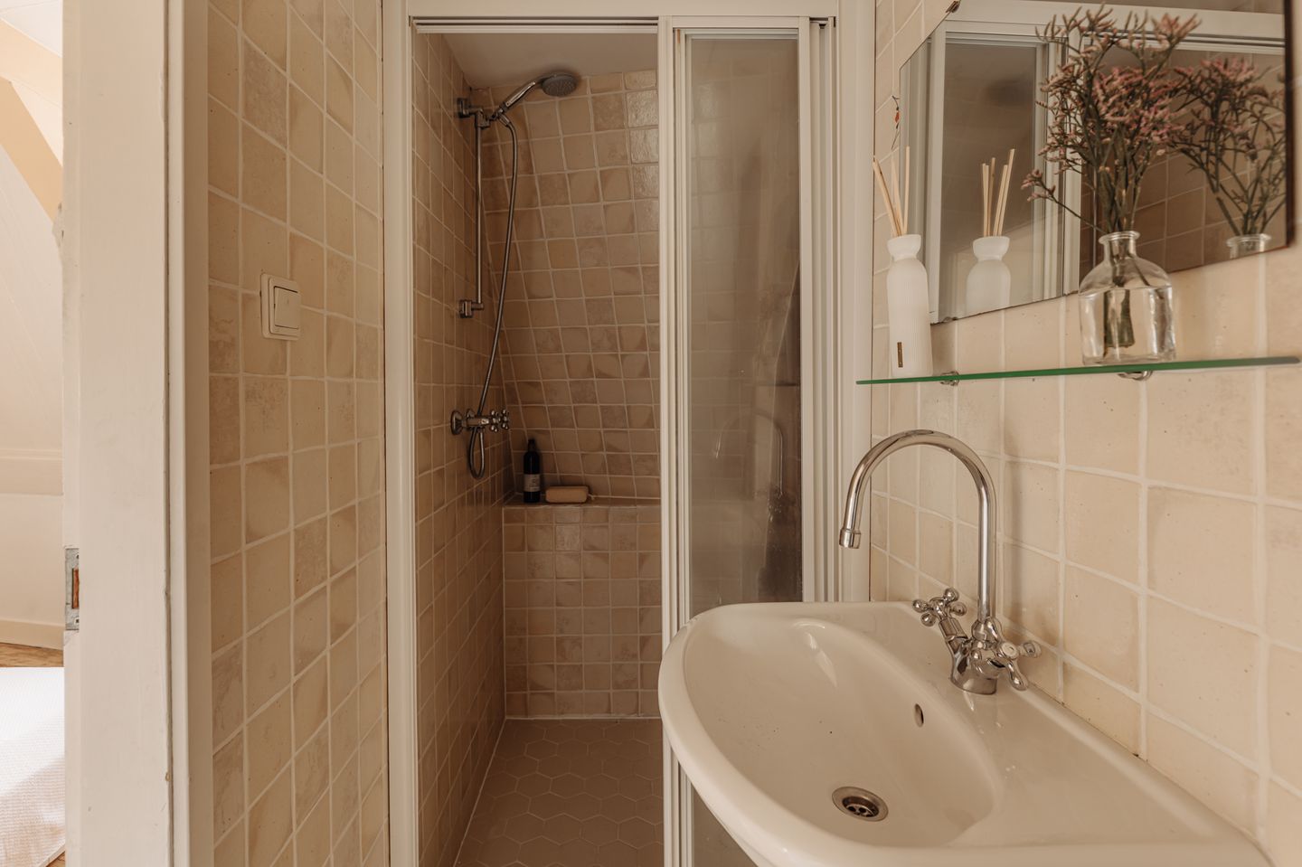 Foto 14 van Oudezijds Achterburgwal 212