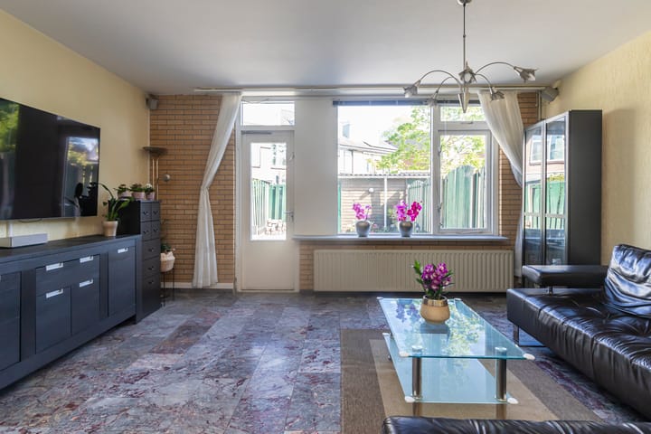 Foto 2 van Eric Satieplantsoen 51