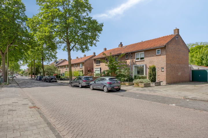 Comm d Vos v Steenwijklaan 95