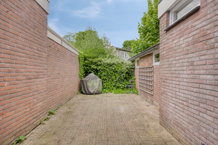 Foto 22 van Comm d Vos v Steenwijklaan 95