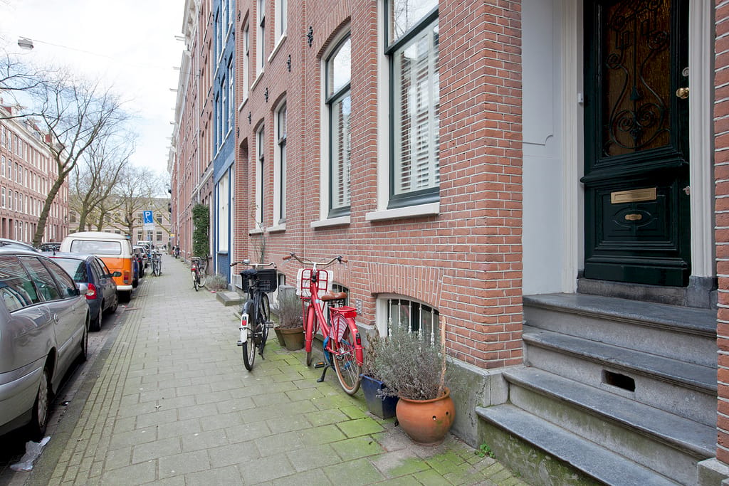 Photo 16 of Van Oldenbarneveldtstraat 23-1