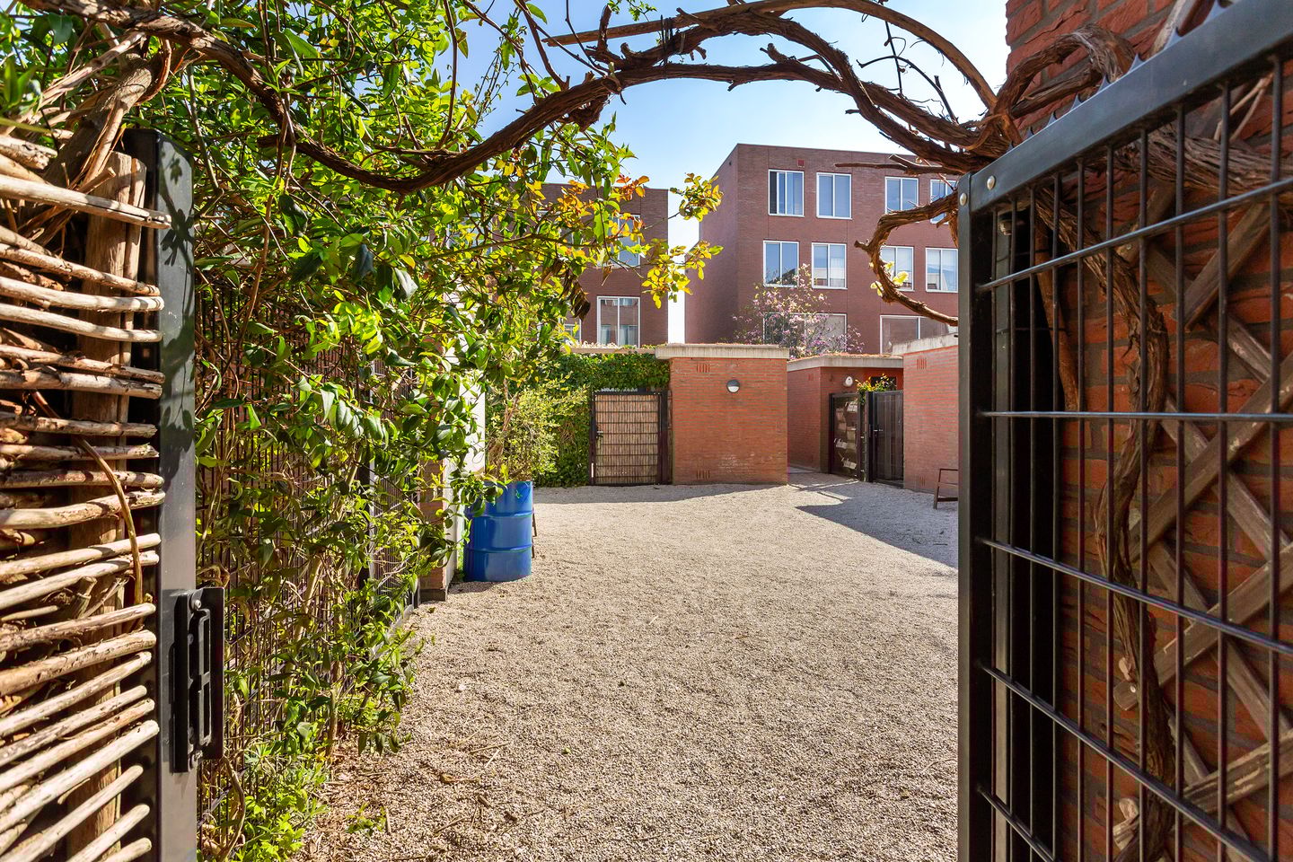 Foto 40 van Brede Hilledijk 590