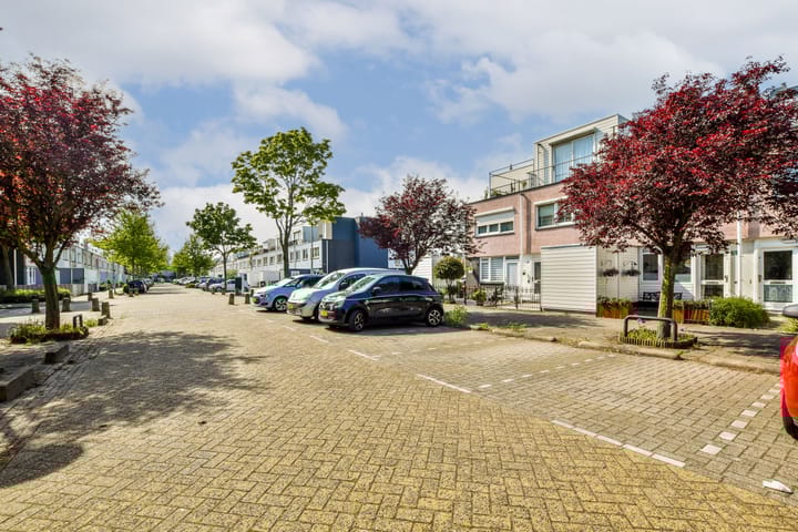 Foto 36 van Narwalstraat 5