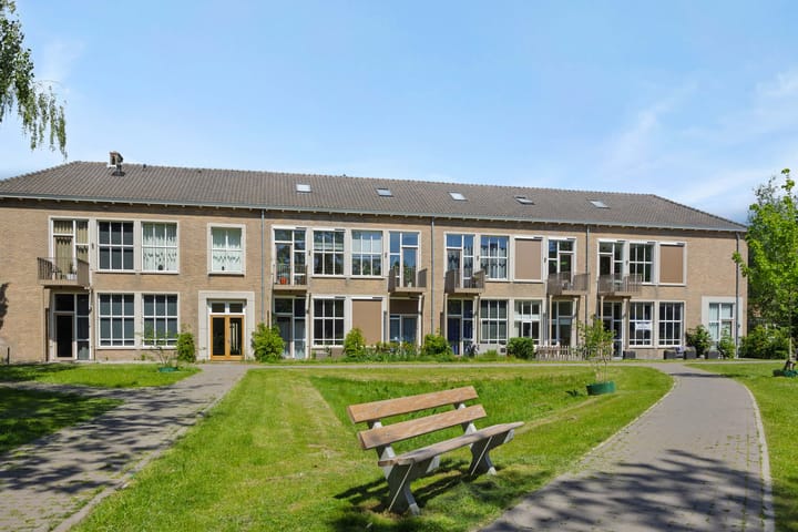 Foto 1 van Albert Schweitzerstraat 65