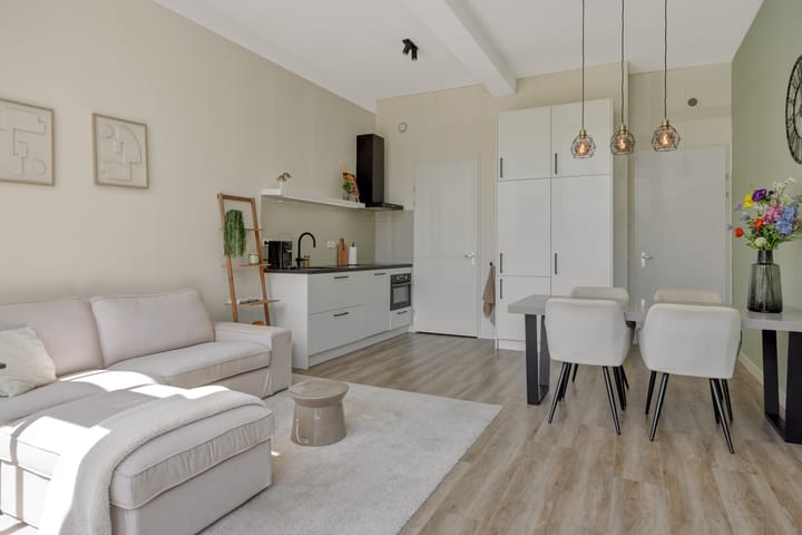 Foto 4 van Albert Schweitzerstraat 65