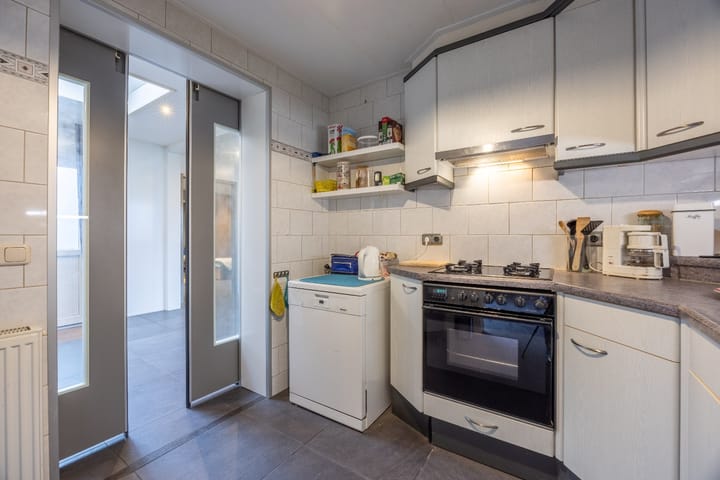 Photo 14 of Frederik Hendrikstraat 25