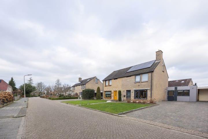 Photo 33 of Frederik Hendrikstraat 25