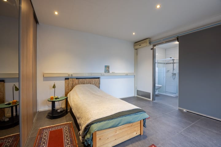 Photo 17 of Frederik Hendrikstraat 25