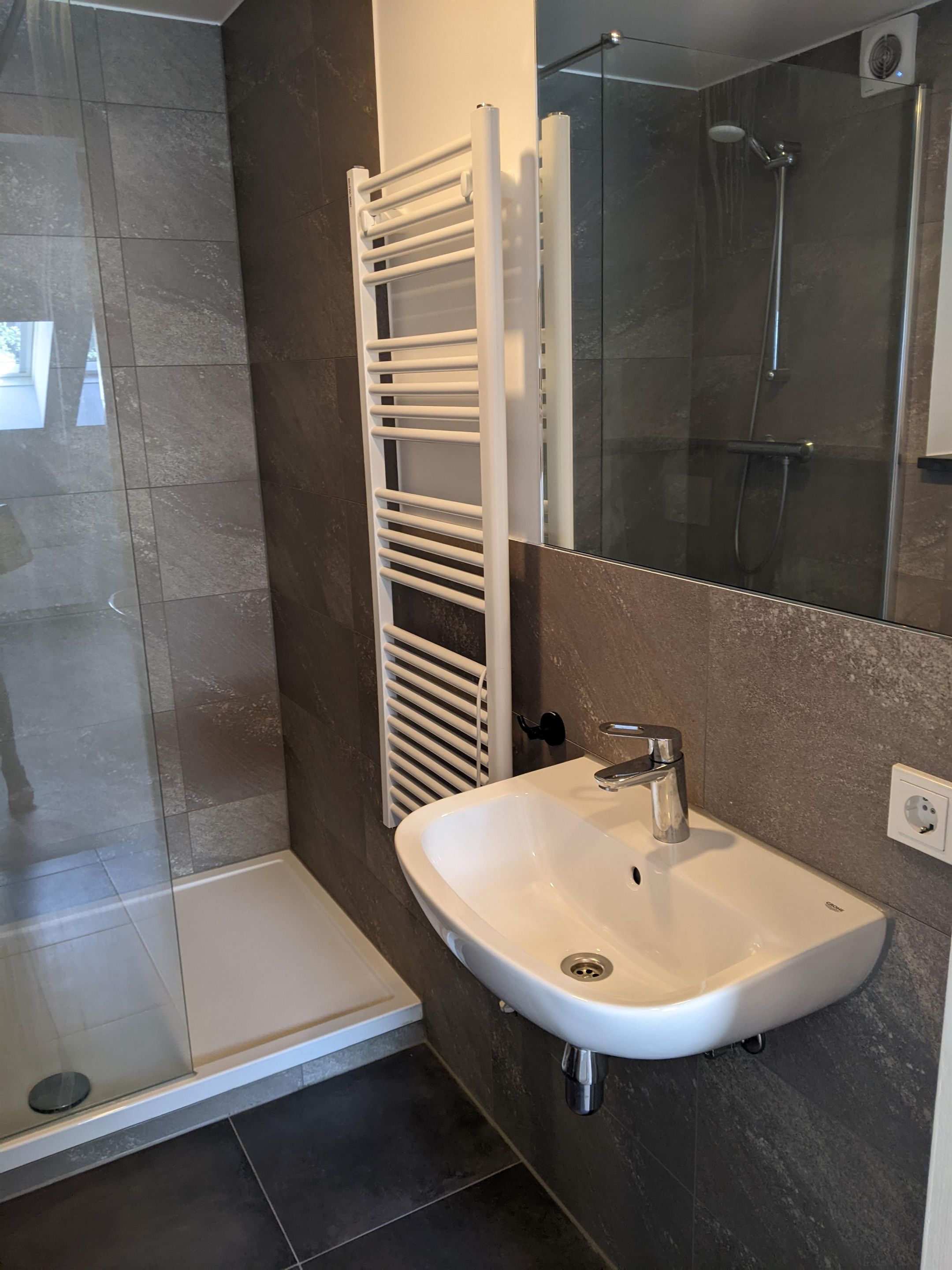 Foto 9 van Veldhovenring 37-03