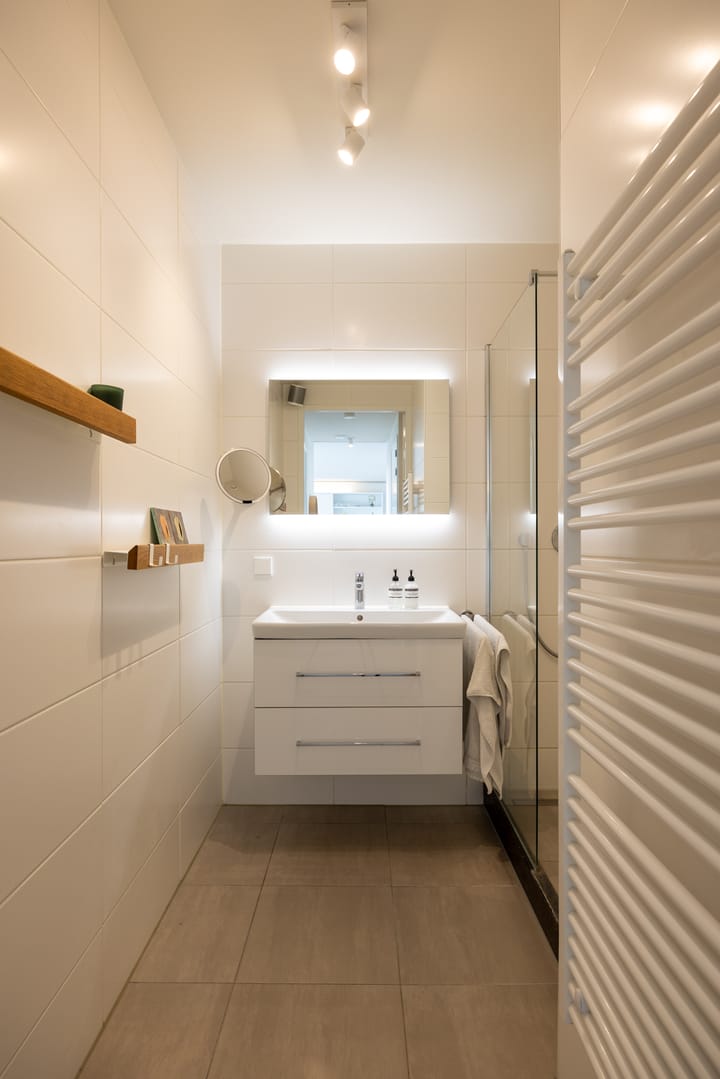 Foto 22 van Van Vollenhovenstraat 3-612