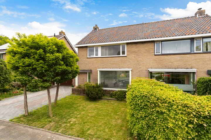 Photo 2 of Rozemarijnsingel 5