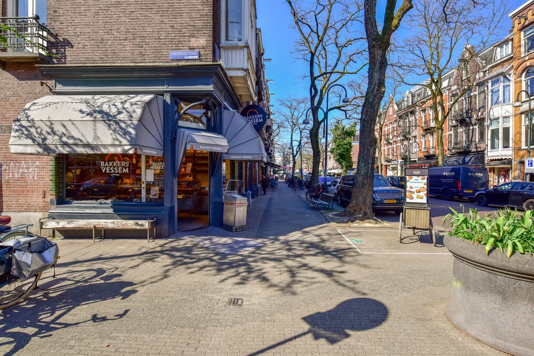 Photo 26 of Valeriusstraat 74-H