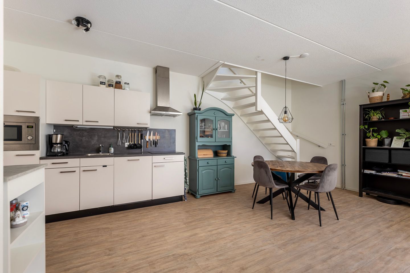 Foto 10 van Dennenweg 181-A