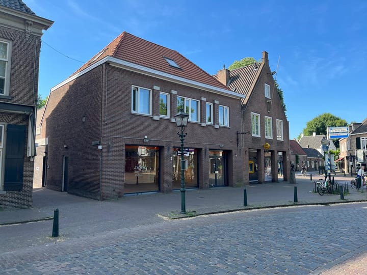 Markt 8