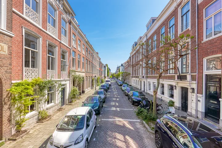 Foto 37 van De Ruijterstraat 69