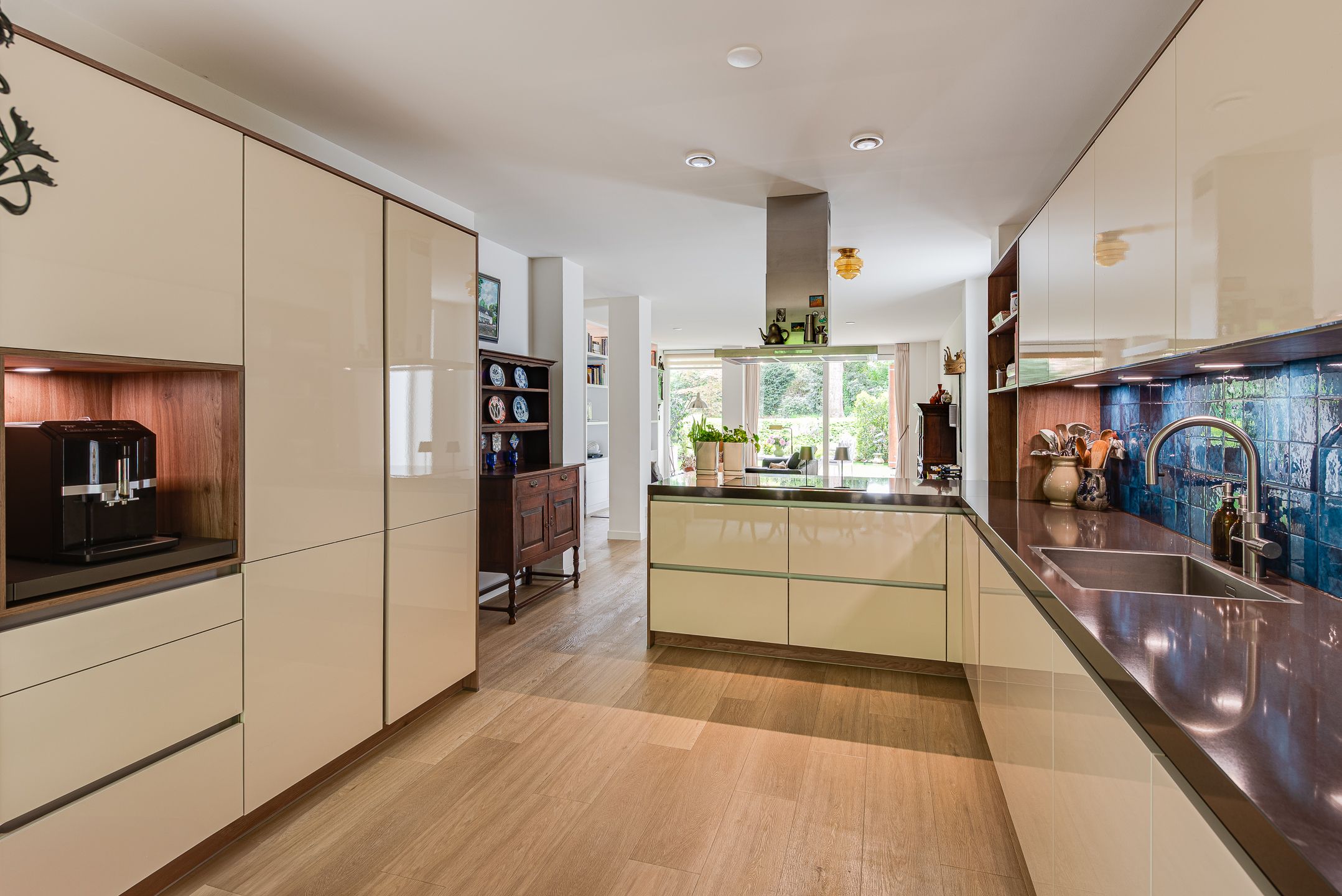 Photo 3 of Wilhelminalaan 3-H