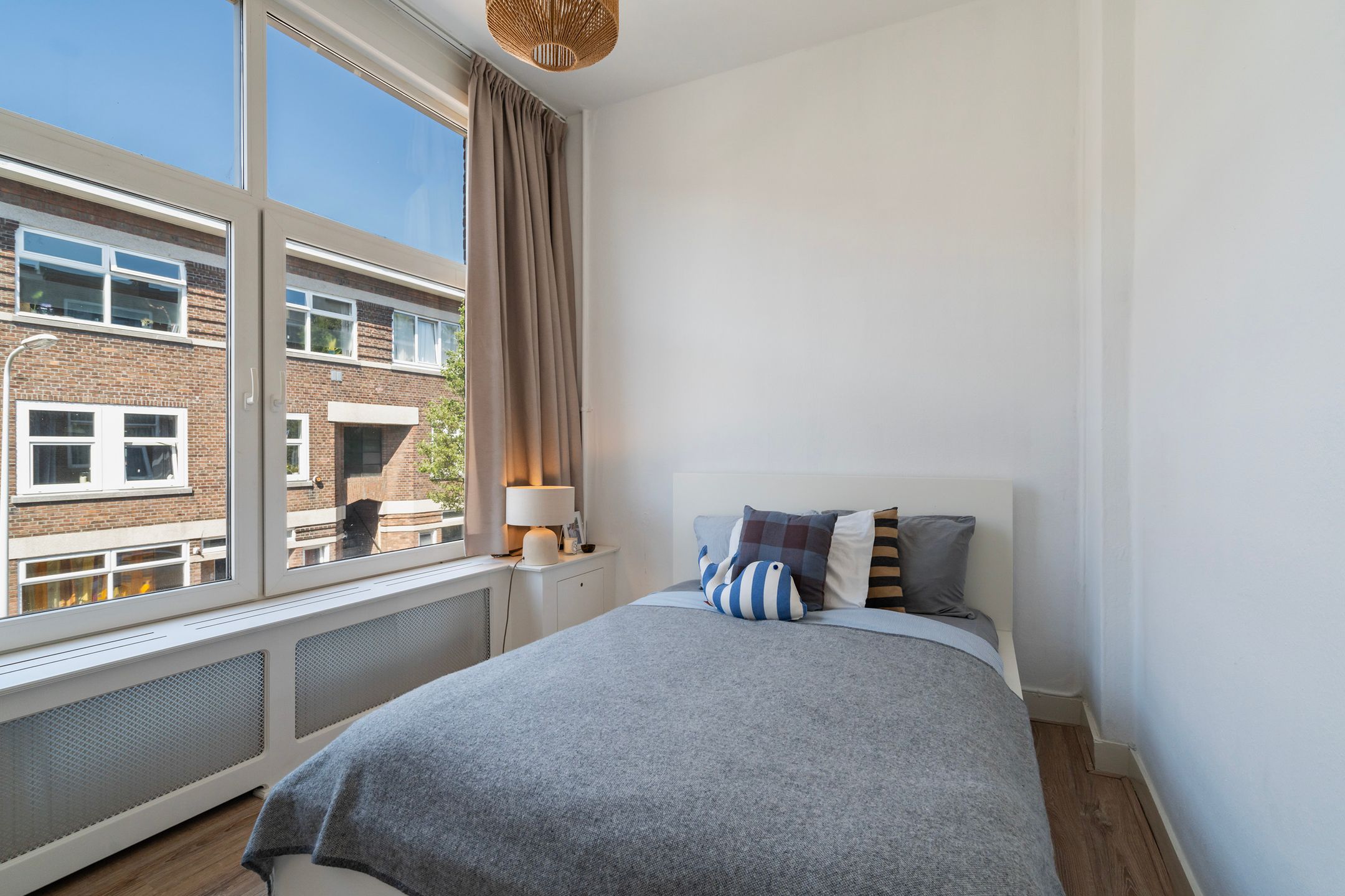 Foto 15 van De Vriesstraat 39