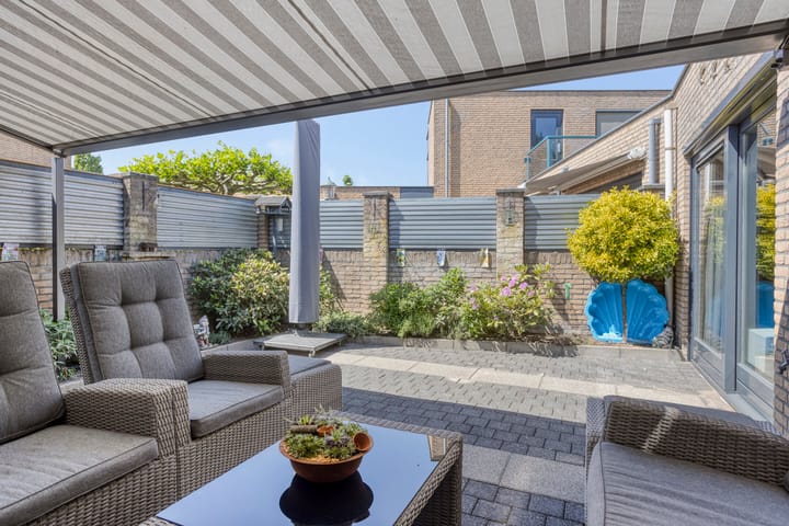 Foto 5 van Sara Burgerhartstraat 31