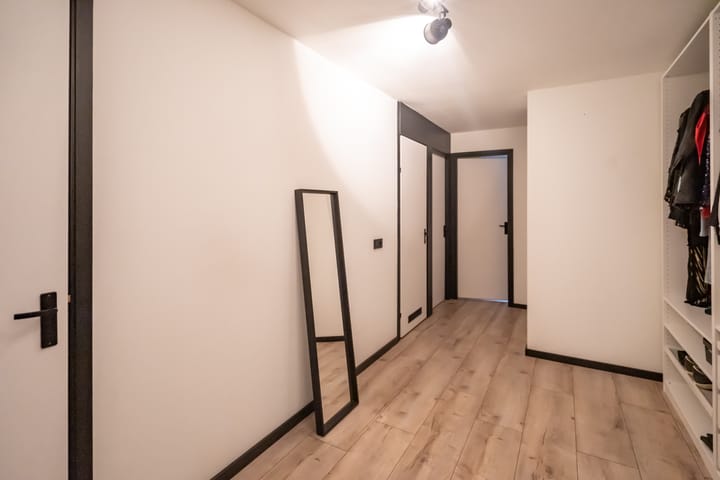 Photo 32 of Foulkeslaan 18