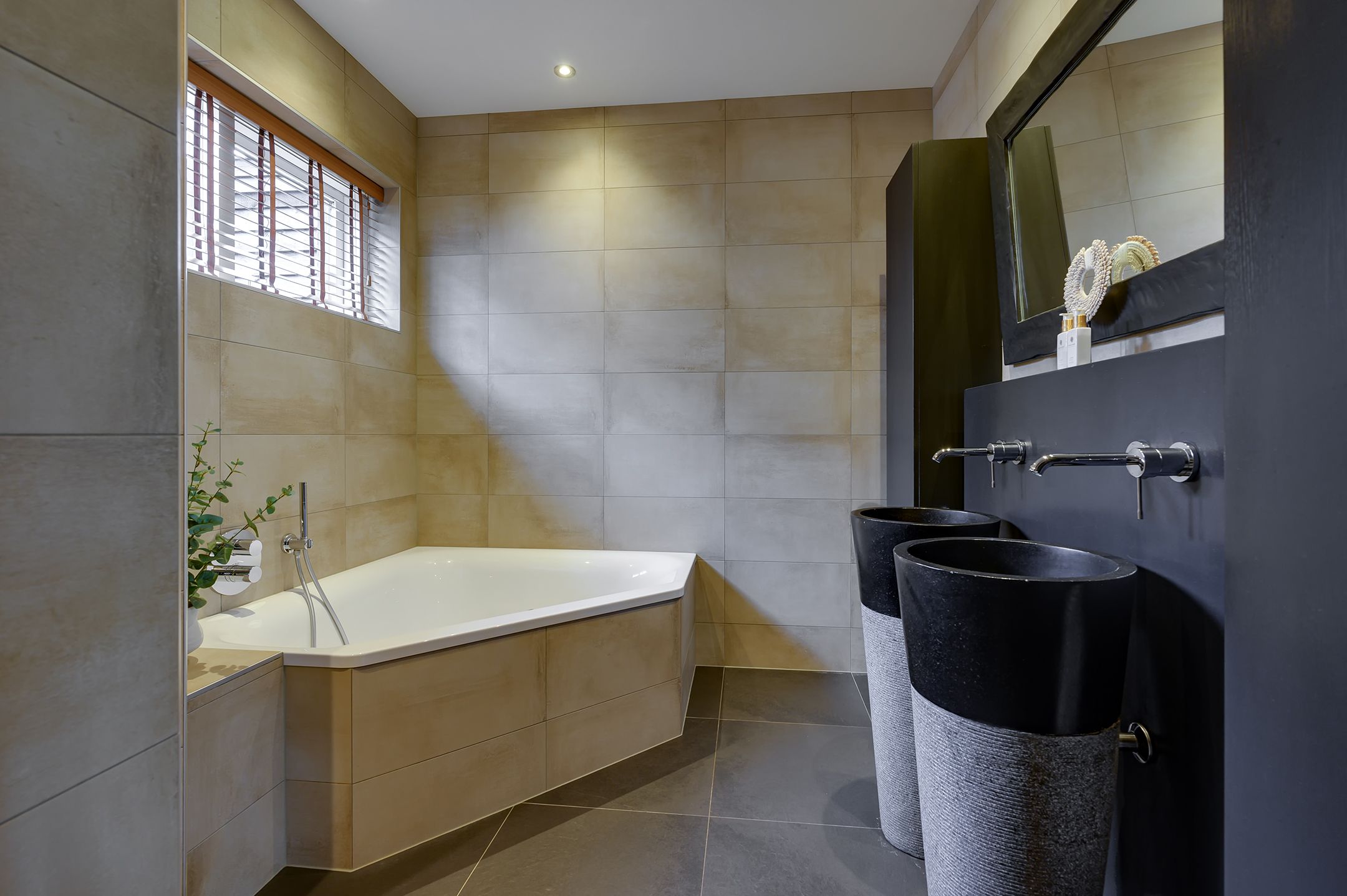 Foto 42 van Langestraat 10