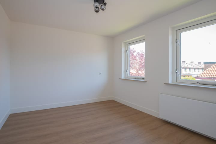 Foto 26 van Koningin Emmastraat 3