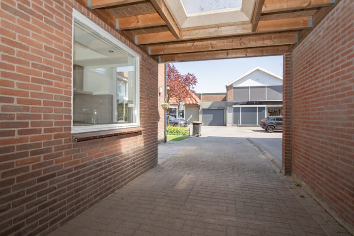 Foto 37 van Koningin Emmastraat 3