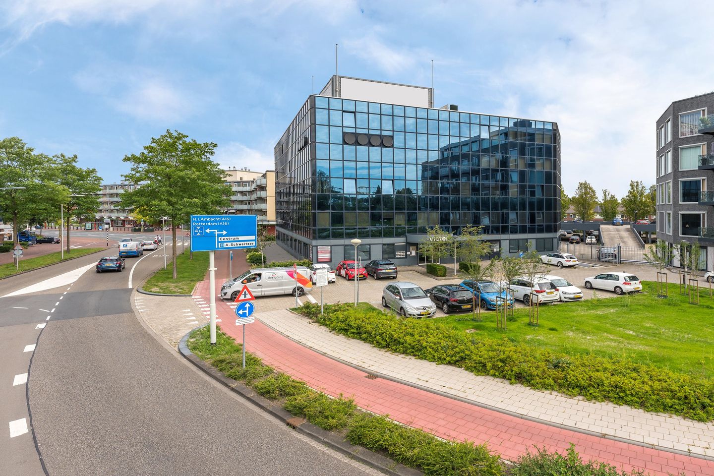 Bekijk foto 2 van Stationsweg 41