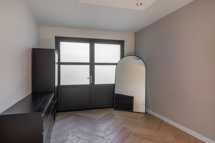 Foto 19 van Middelingenseweg 15