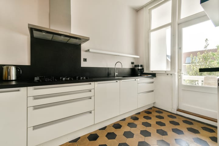 Photo 12 of Mathenesserlaan 244-A