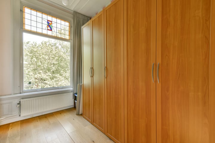 Photo 33 of Mathenesserlaan 244-A