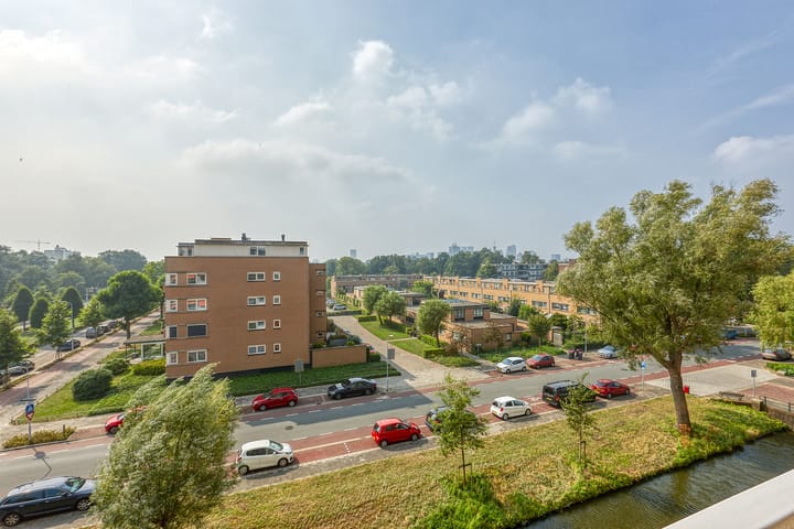 Foto 13 van Monseigneur van Steelaan 81