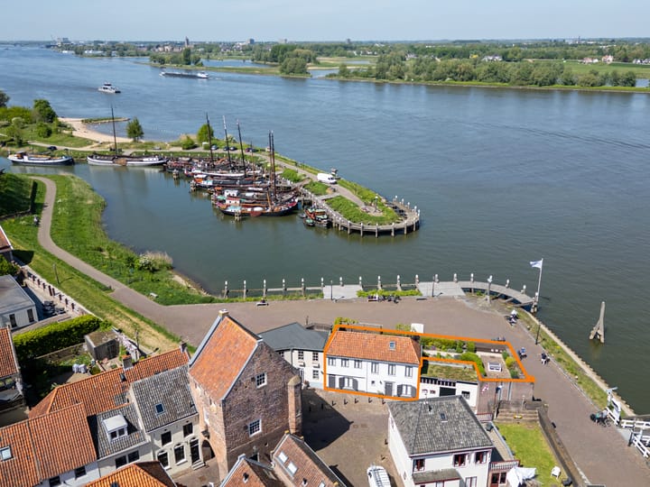 Foto 1 van Kerkstraat 4