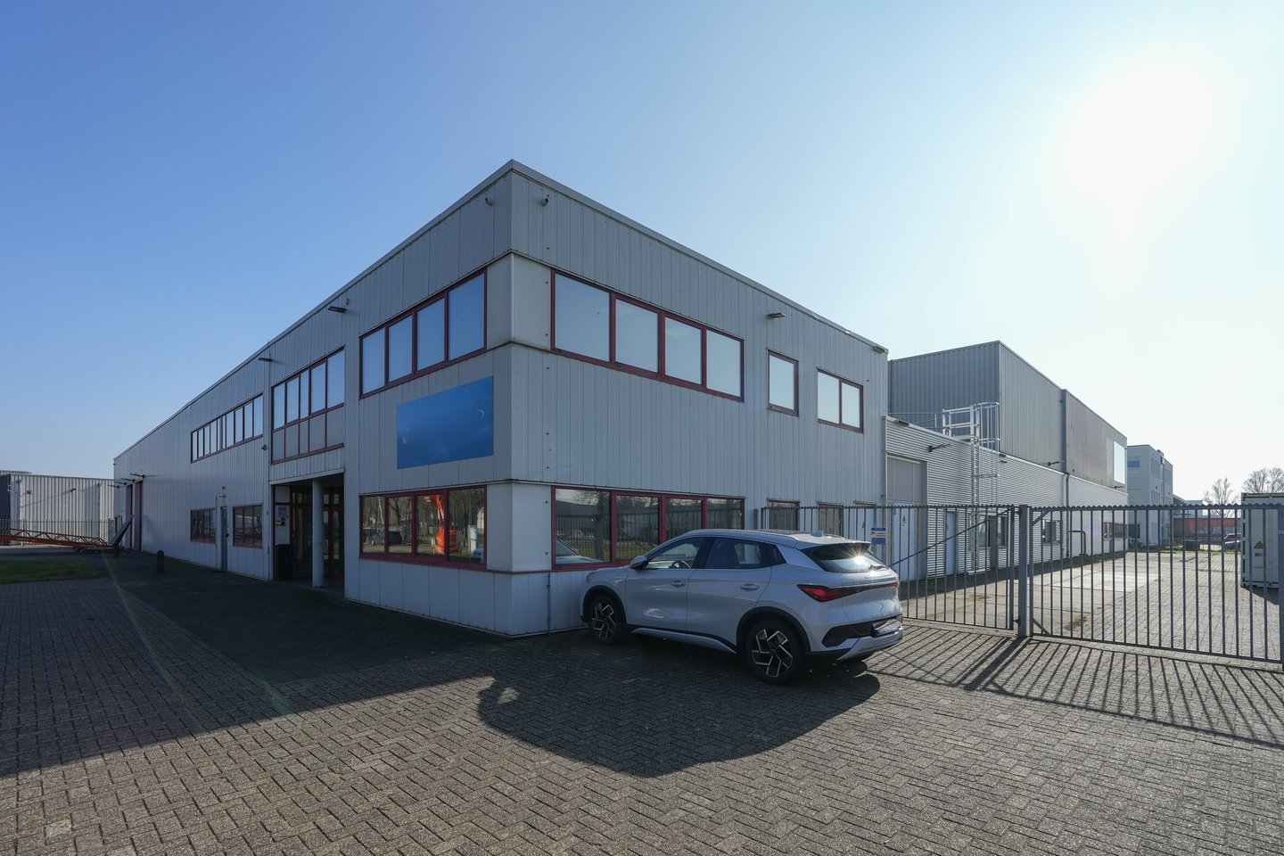 View photo 3 of Zilverwerf 23